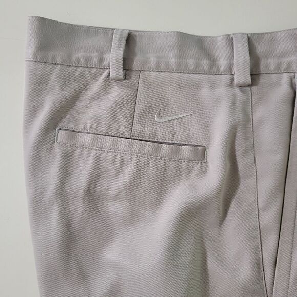 Nike Men's Taupe Pleated Golf Shorts - Picture 8 of 14